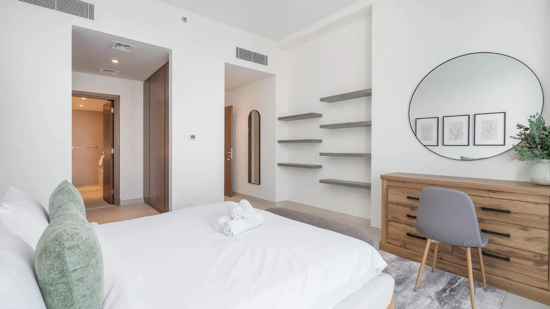 Elegant Unit In Al Wasl Sleeps 4 With Canal Views دبي